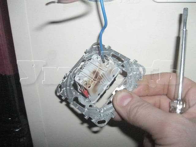 Как происходит ремонт выключателей