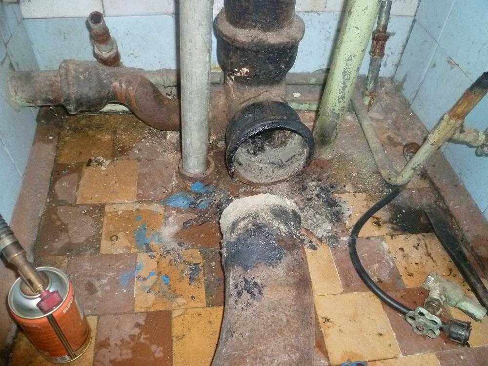 Замена канализации в квартире: инструктаж по замене стояка и труб своими руками