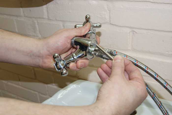 Установка смесителя в ванной: устройство и пошаговое руководство по монтажу