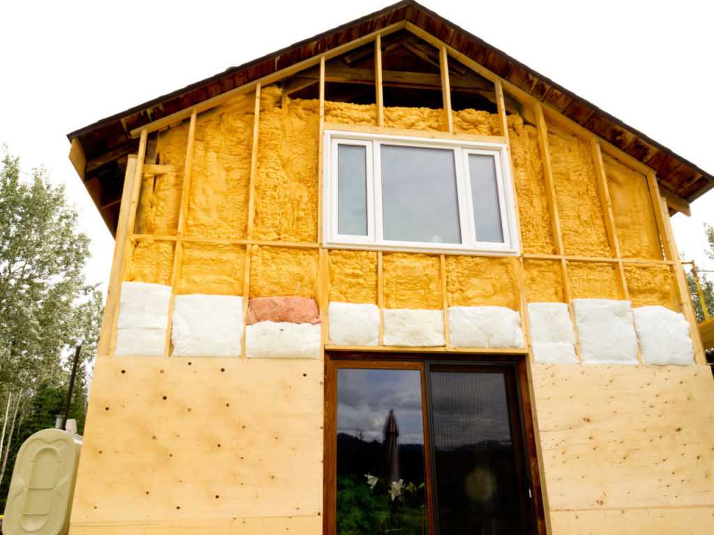 Можно ли утеплить деревянный дом пенополистиролом снаружи? - strtorg.ru