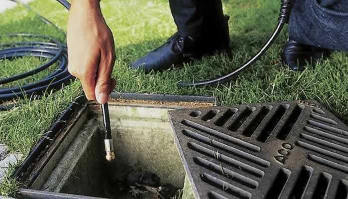 Прочистка ливневой канализации: что и как нужно делать