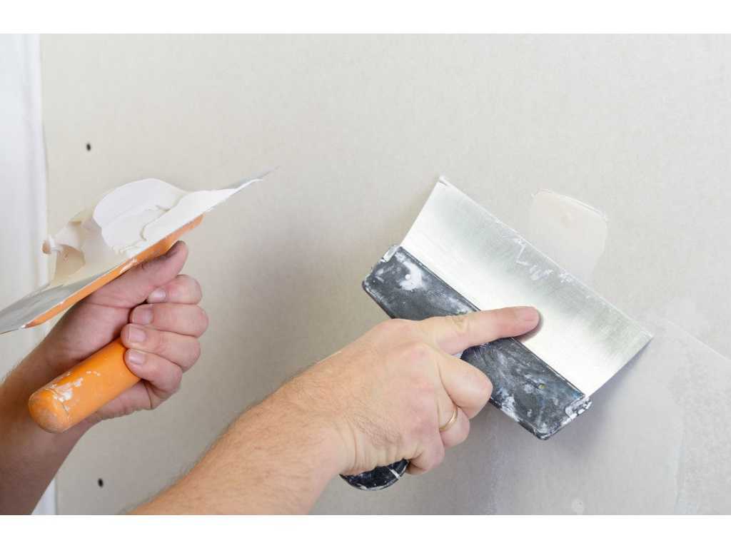 Шпаклевка стен под покраску: как правильно шпаклевать и нужно ли грунтовать, какую смесь выбрать