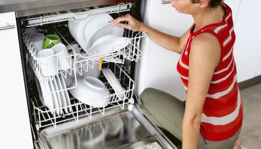 Памятка для счастливых обладателей посудомойки: как пользоваться машиной от загрузки до сушки