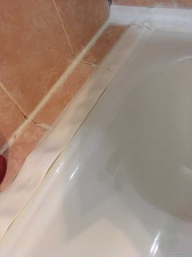 Как заделать стык между ванной и стеной: монтажный инструктаж