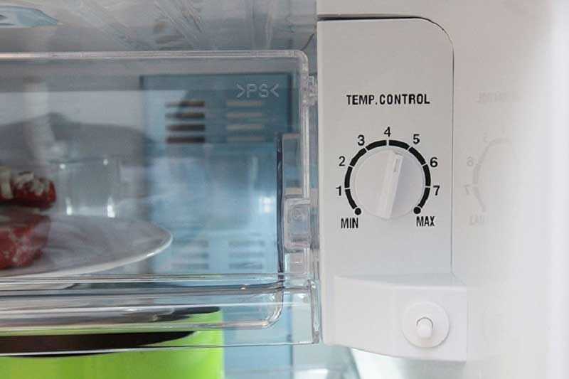 Какая температура должна быть в холодильнике и морозилке