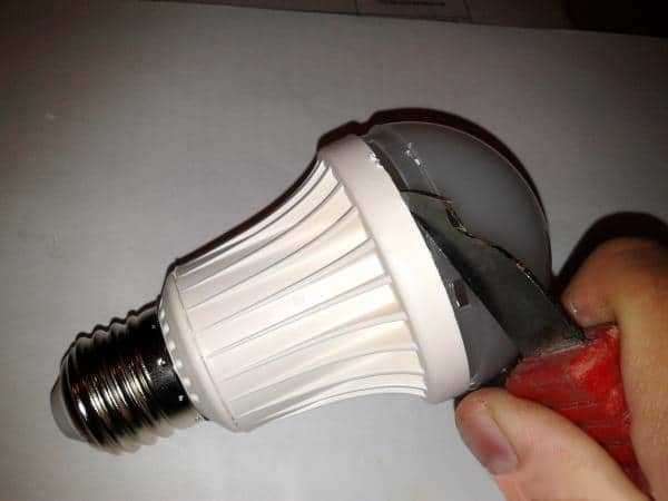 Как разобрать лампочку накаливания, люминесцентную, светодиодную лампу
