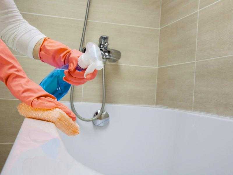 Обзор 7-ми лучших средств для чистки ванны. рейтинг по отзывам пользователей