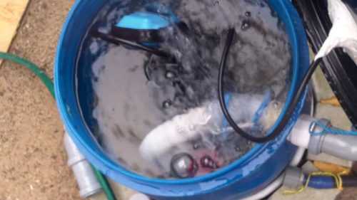 Циркуляционный насос для бассейна своими руками: инструкции по изготовлению фильтра из пластиковой бочки, алюминиевой фляги, полипропиленовой трубки, контейнера для еды
