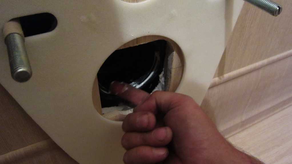 Подвесная тумба под раковину в ванную: технология фиксации пошагово