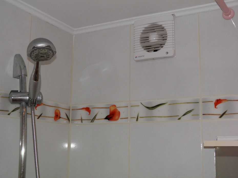 Вентилятор в ванную: в комнату, вытяжка в туалет, как подключить к выключателю, установка и схема с таймером