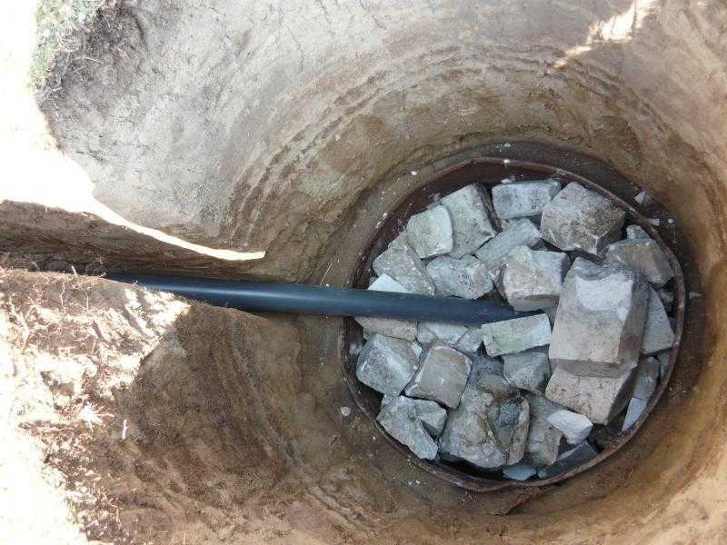 Устройство выгребной ямы из бетонных колец: объясняем все нюансы