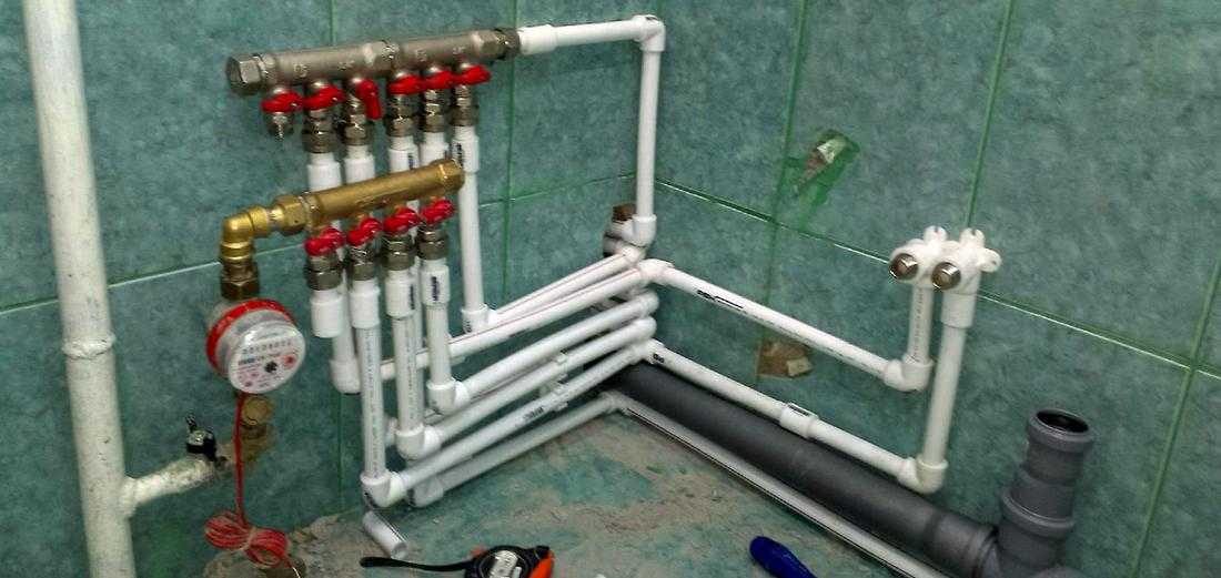 Монтаж пластиковых труб для водопровода своими руками, 3 способа