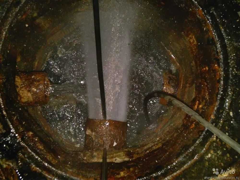 Как устранить засор в канализационной трубе: как прочистить сильный механическими способами, убрать народными средствами и бытовой химией в домашних условиях?