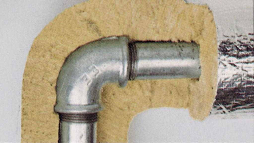 Как утеплить водопроводную трубу своими руками