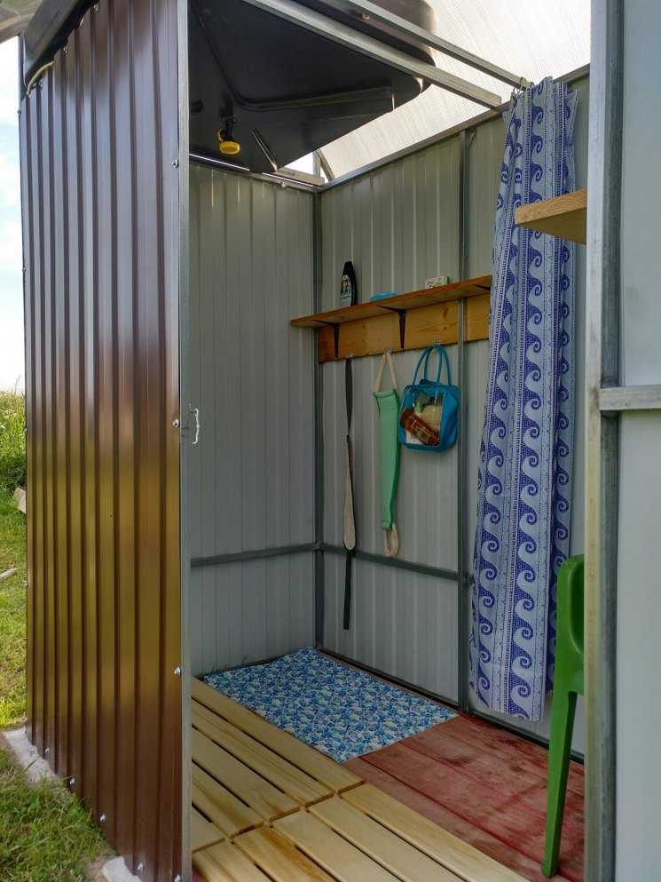 Летний душ для дачи своими руками: выбор типа конструкции, систем водоснабжения, мастер-класс изготовления и отделки душа своими руками