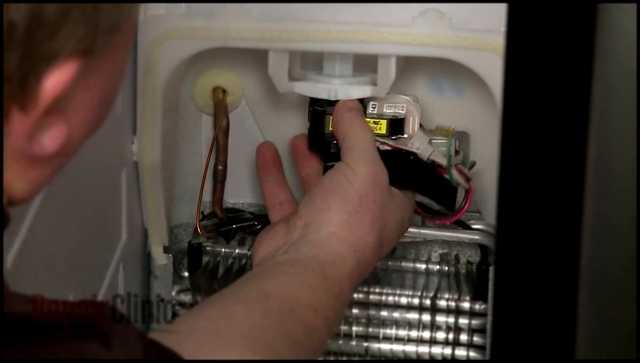 Как отремонтировать холодильник своими руками: частые поломки и способы их устранения