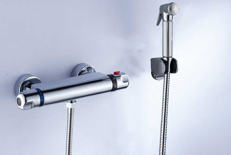 Гигиенический душ со смесителем скрытого монтажа: установка своими руками и модели